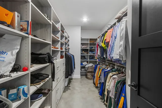 $2,499,000 | 4141 Blackberry Ridge Court, Hobart, WI 54155