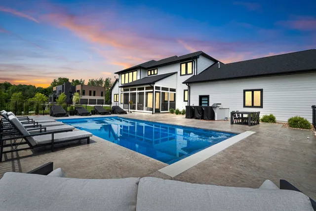 $2,499,000 | 4141 Blackberry Ridge Court, Hobart, WI 54155