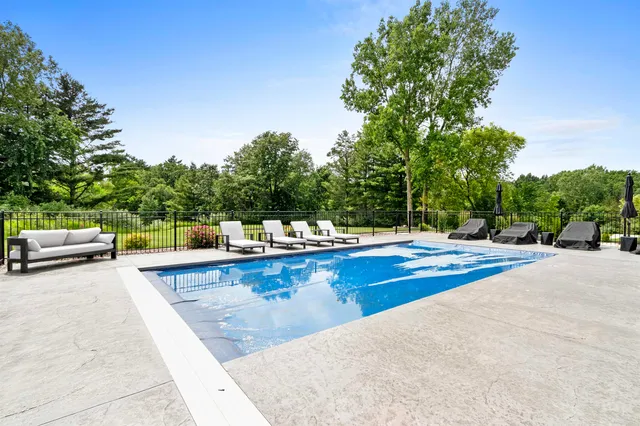 $2,499,000 | 4141 Blackberry Ridge Court, Hobart, WI 54155