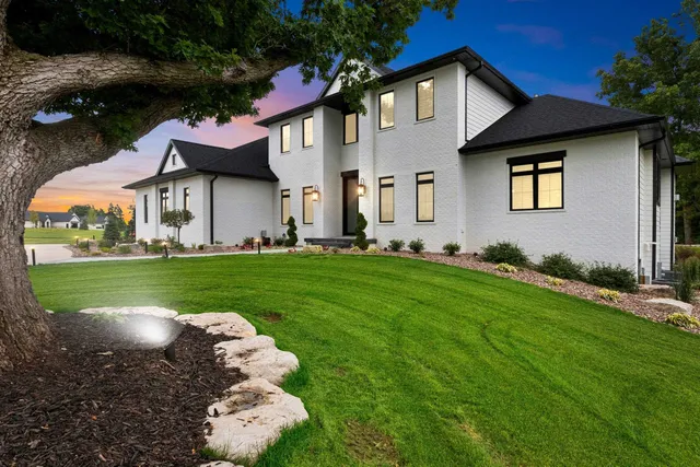 $2,499,000 | 4141 Blackberry Ridge Court, Hobart, WI 54155