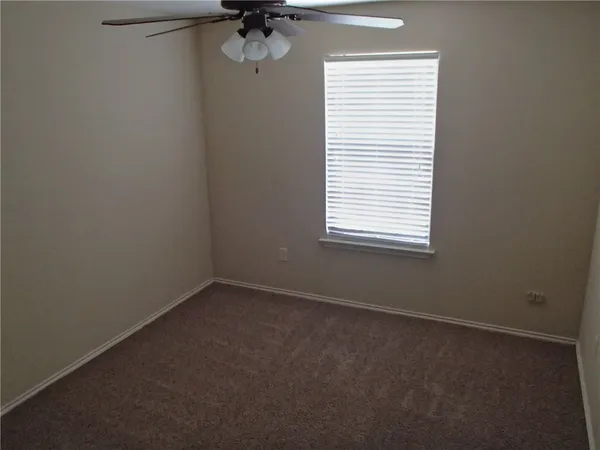 $2,100 | 224 Wildwood Drive, Georgetown, TX 78633