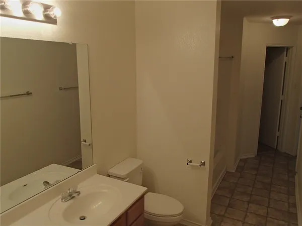 $2,100 | 224 Wildwood Drive, Georgetown, TX 78633