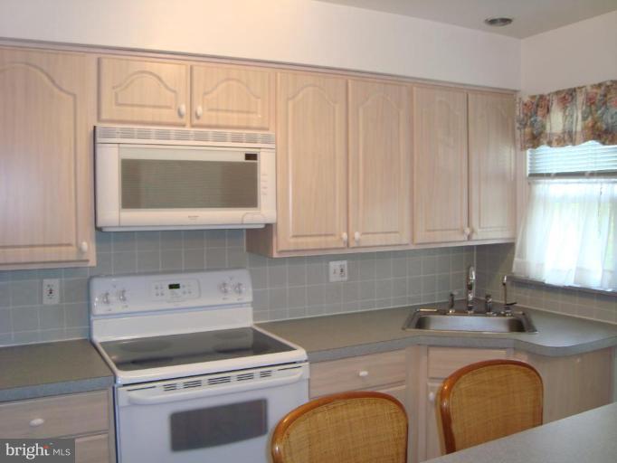 7827 Highpoint Road Parkville, MD 21234 - Photo 17 of 25 Kitchen #2