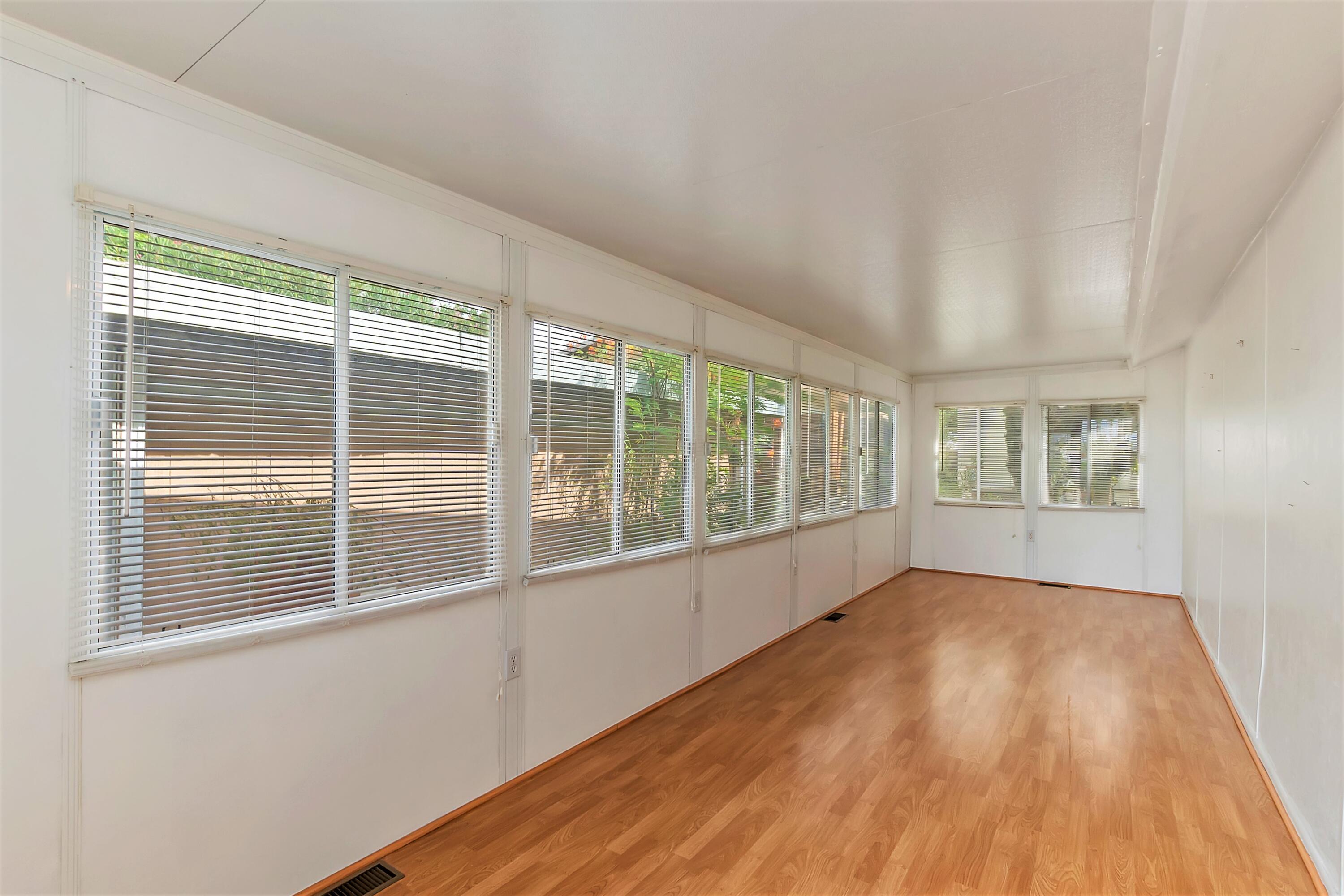 74711 Dillon Road, Unit 528 Desert Hot Springs, CA 92241 - Photo 13 of 52 528Fifteen