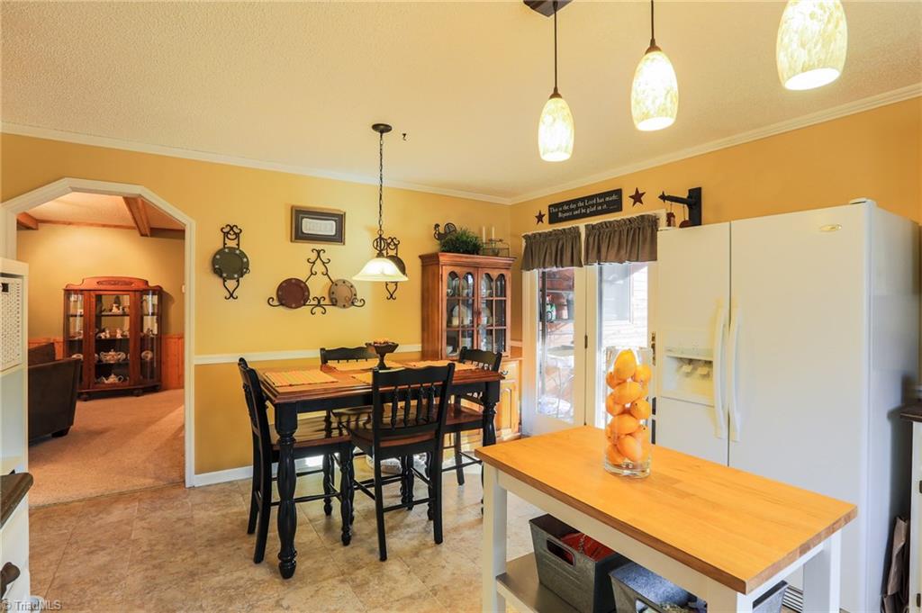 430 Saddletree Road Thomasville, NC 27360 - Photo 14 of 30 Gallery Image 14