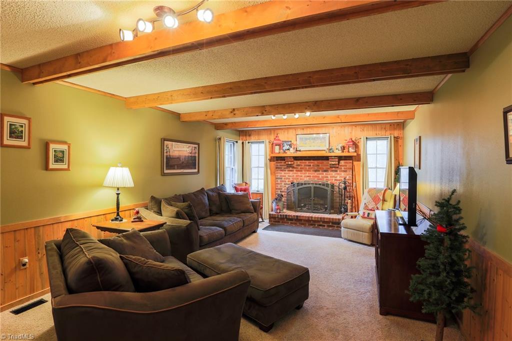 430 Saddletree Road Thomasville, NC 27360 - Photo 7 of 30 Gallery Image 7