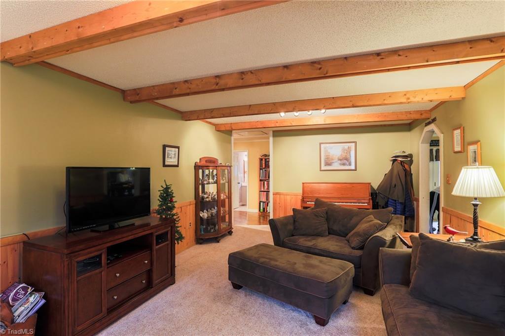 430 Saddletree Road Thomasville, NC 27360 - Photo 9 of 30 Gallery Image 9