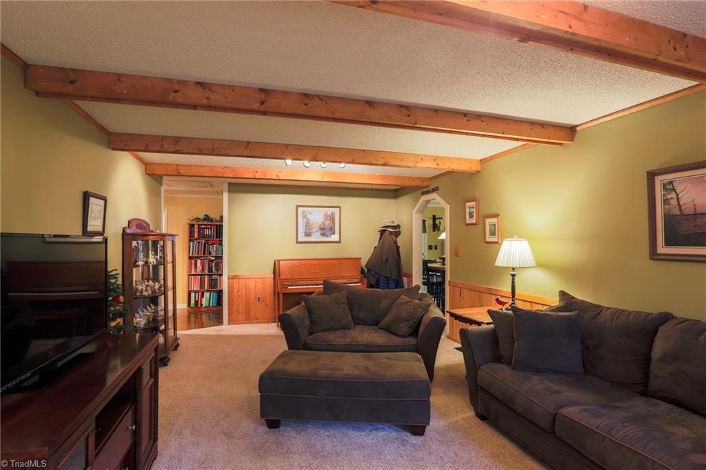 430 Saddletree Road Thomasville, NC 27360 - Photo 10 of 30 Gallery Image 10