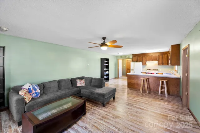 $615,000 | 1351 Hardin Road, Dallas, NC 28034