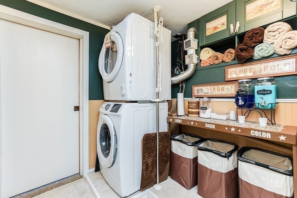 86 Oak Ridge Road Lunenburg, MA 01462 - Photo 12 of 32