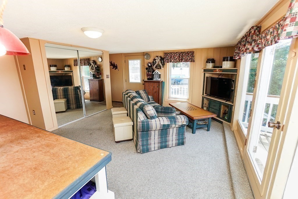 86 Oak Ridge Road Lunenburg, MA 01462 - Photo 14 of 32