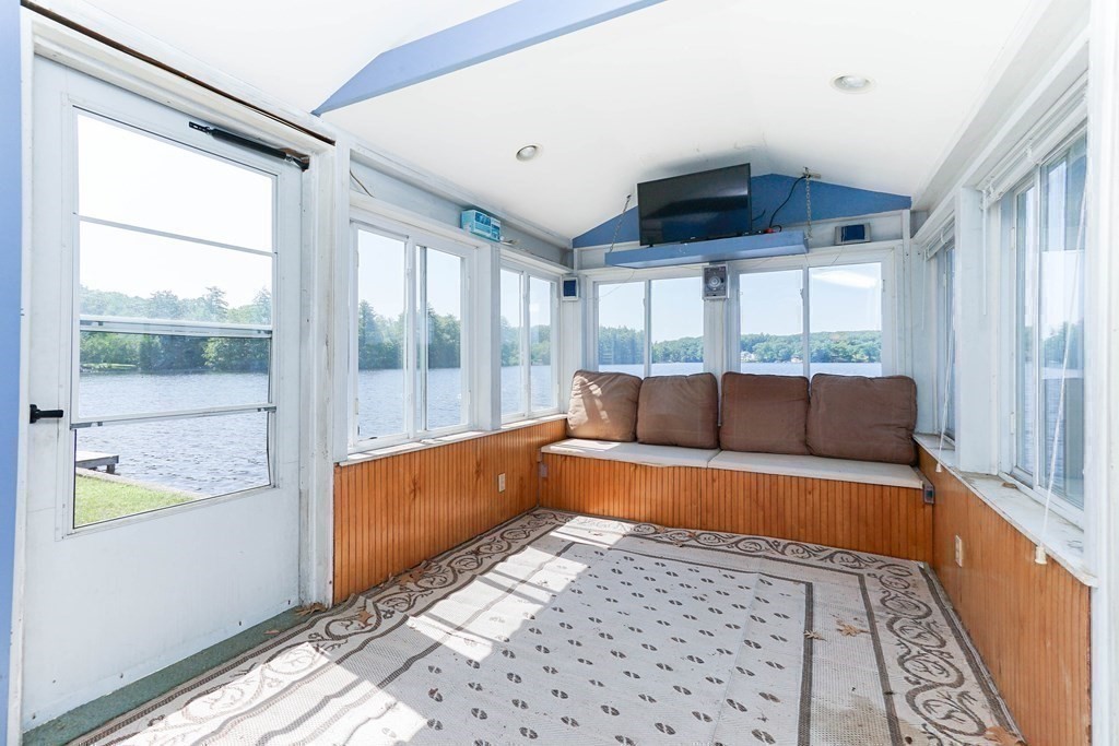 86 Oak Ridge Road Lunenburg, MA 01462 - Photo 23 of 32