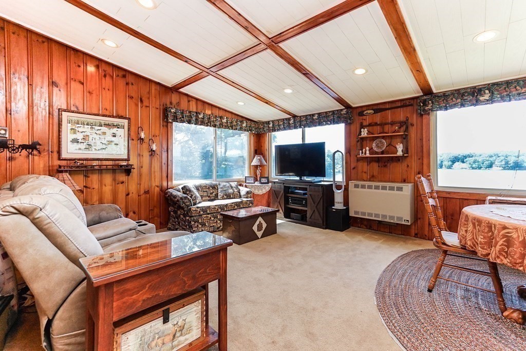 86 Oak Ridge Road Lunenburg, MA 01462 - Photo 5 of 32