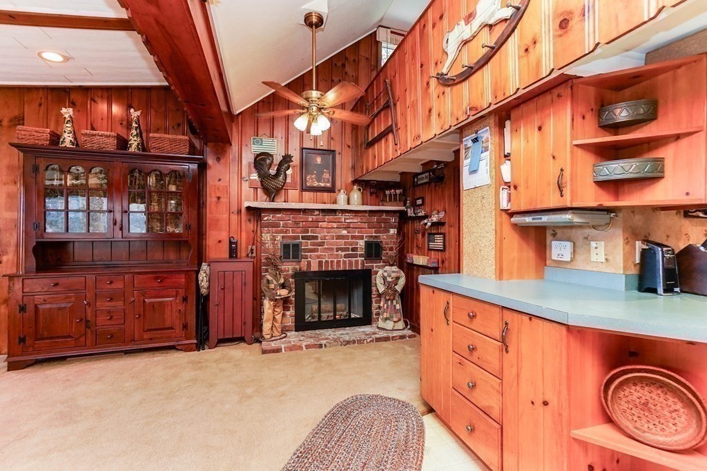 86 Oak Ridge Road Lunenburg, MA 01462 - Photo 9 of 32