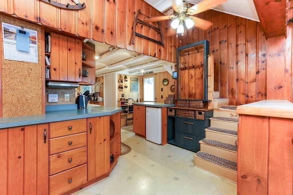 86 Oak Ridge Road Lunenburg, MA 01462 - Photo 10 of 32