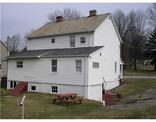 940 Manifold Road Washington, PA 15301 - Photo 3 of 10 Exterior Back.