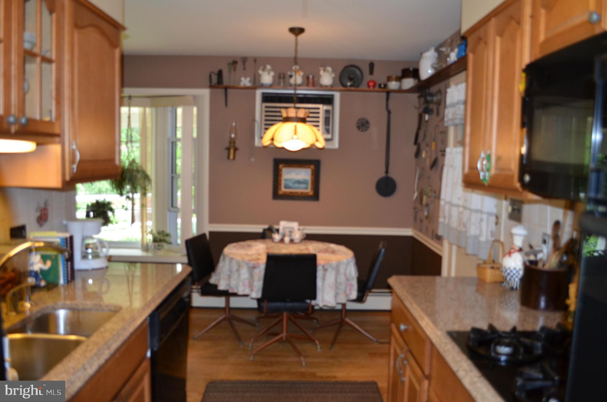 11430 Mapleview Drive Silver Spring, MD 20902 - Photo 14 of 30 Dining Room