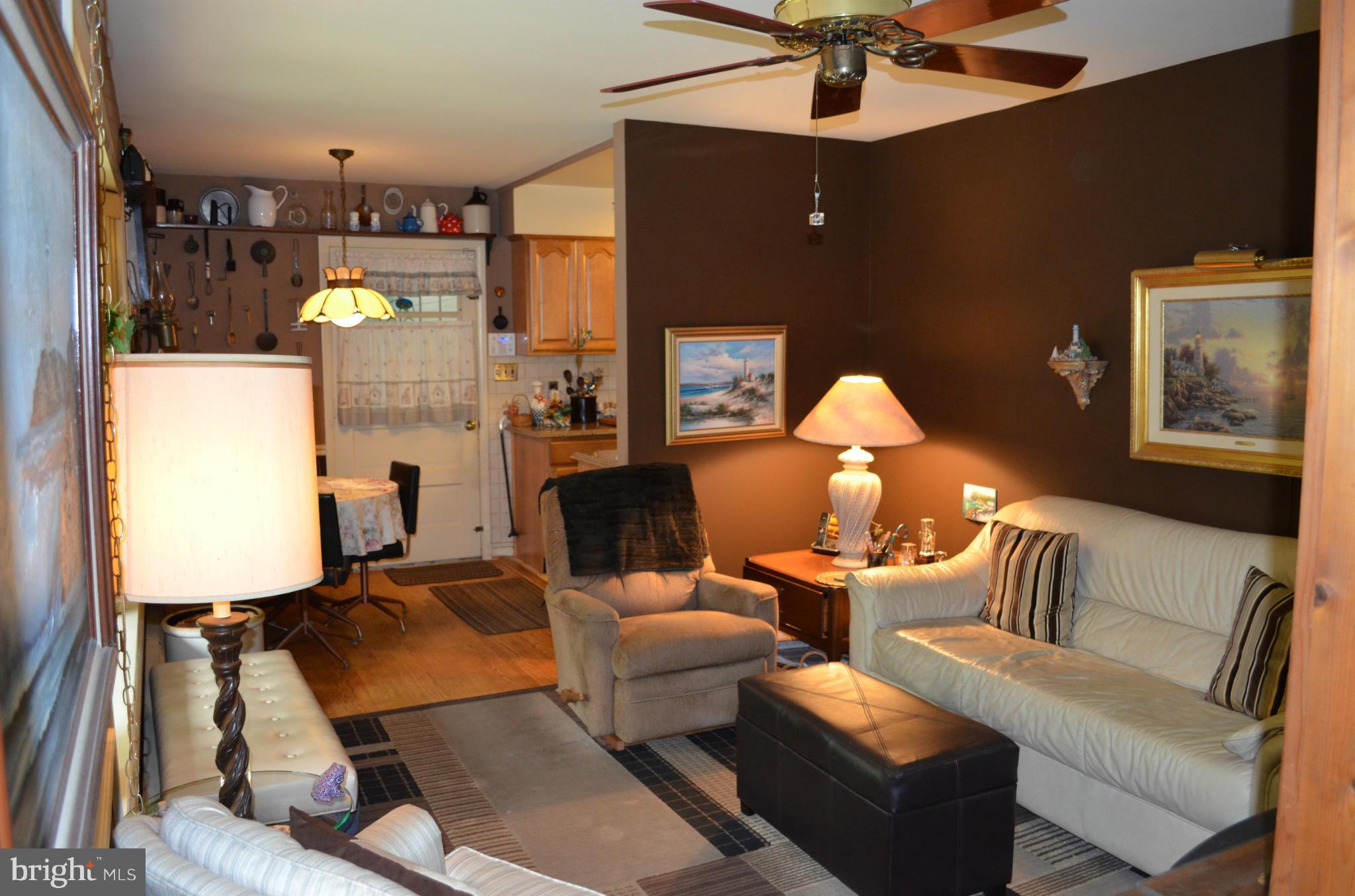 11430 Mapleview Drive Silver Spring, MD 20902 - Photo 15 of 30 Family Room