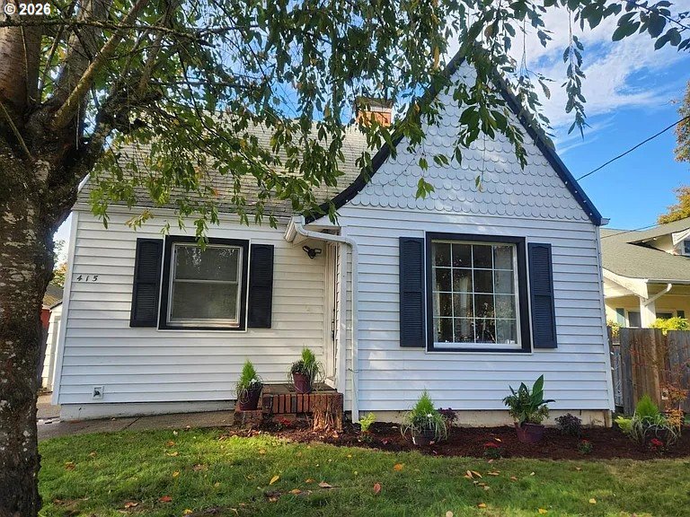 415 Southeast Roberts Avenue Gresham, OR 97080 - Photo 9 of 31