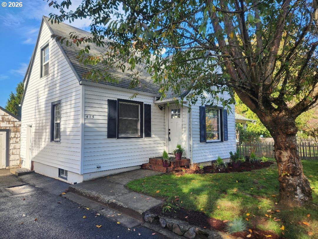 415 Southeast Roberts Avenue Gresham, OR 97080 - Photo 10 of 31