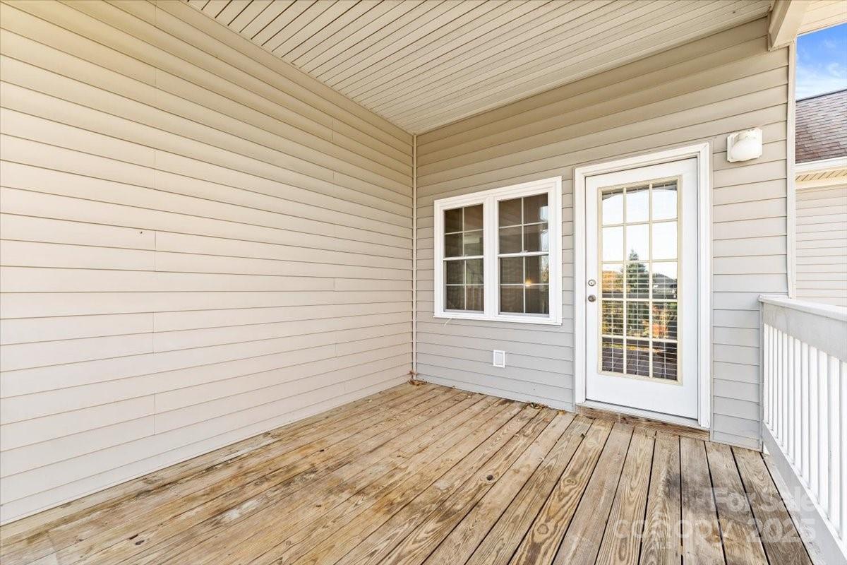 18819 Cloverstone Circle Cornelius, NC 28031 - Photo 15 of 32