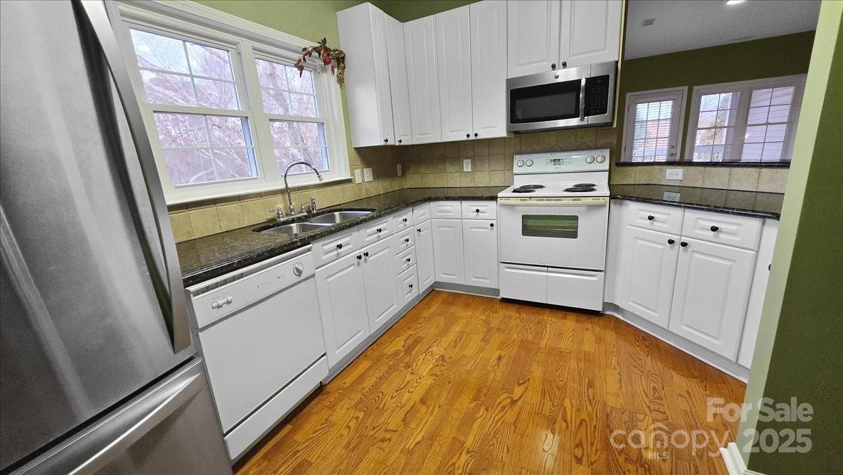 18819 Cloverstone Circle Cornelius, NC 28031 - Photo 10 of 32