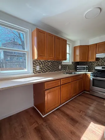 $2,200 | 85 Kearney Avenue, Unit 2, Jersey City, NJ 07305