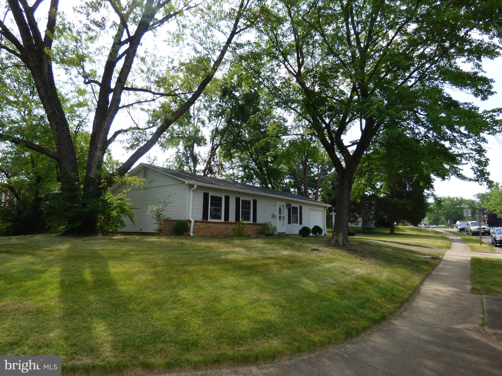 102 West Poplar Road Sterling, VA 20164 - Photo 2 of 20 Exterior (Front)