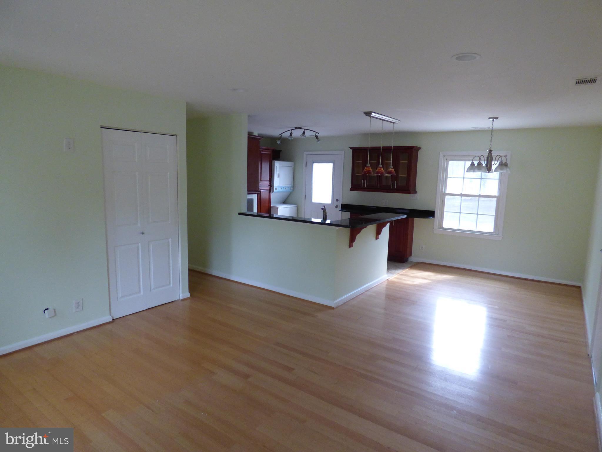 102 West Poplar Road Sterling, VA 20164 - Photo 6 of 20 Interior (General)