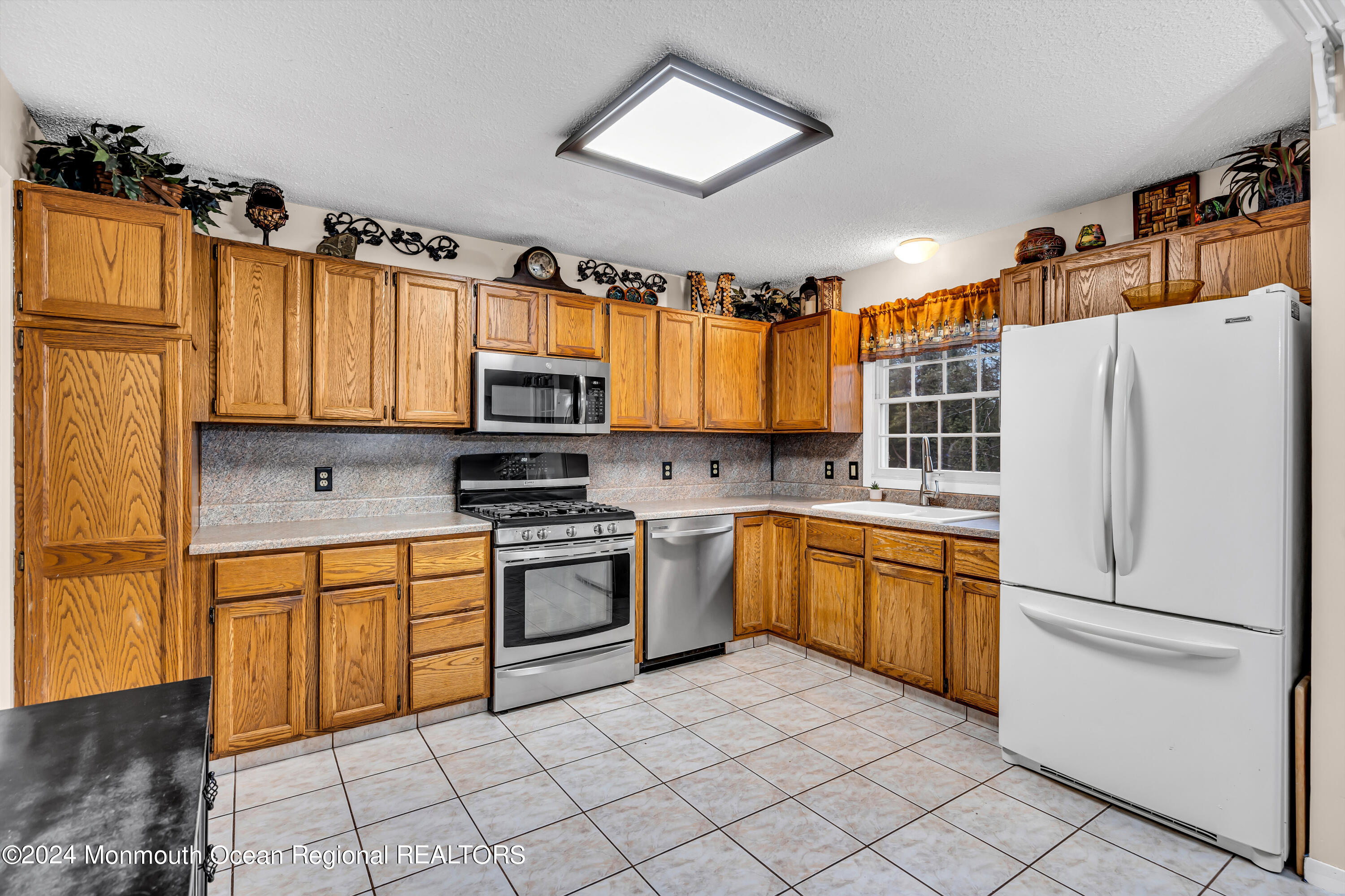 2 Hickory Hill Road Jackson, NJ 08527 - Photo 12 of 58 020_dsc01071