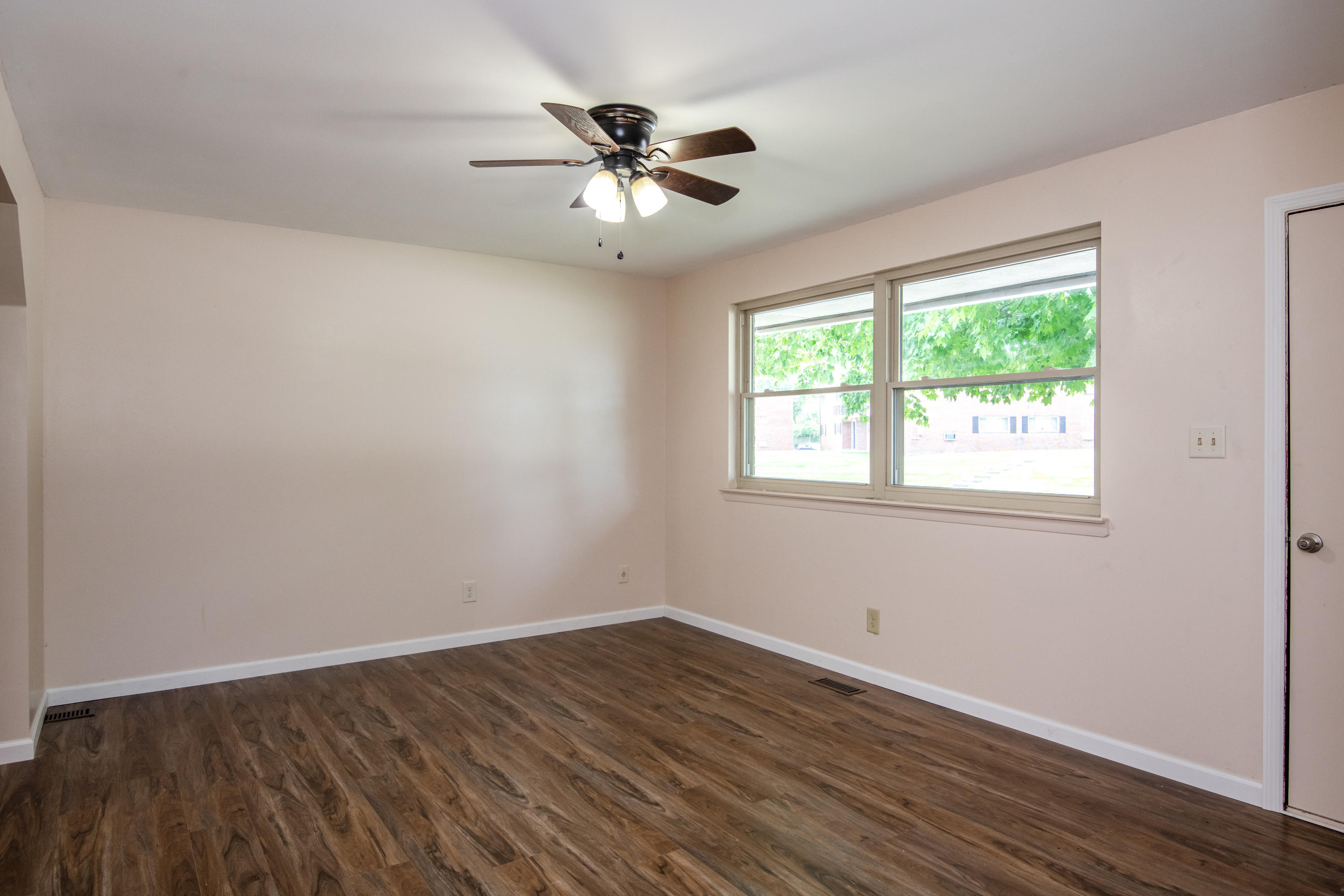 131 West Dayton-Yellow Springs Road Fairborn, OH 45324 - Photo 8 of 33