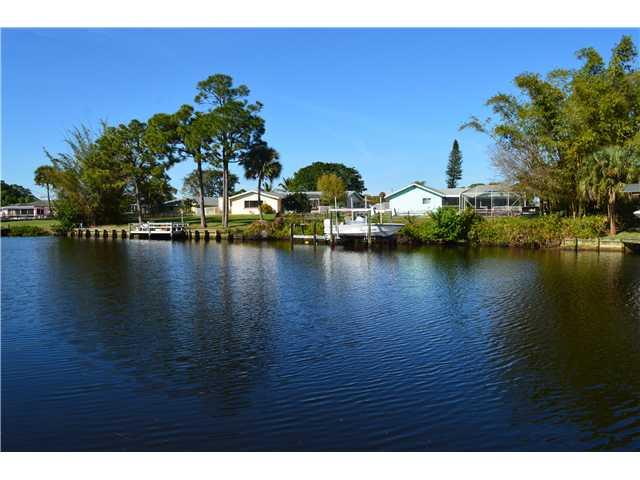 824 Northwest Spruce Ridge Drive Stuart, FL 34994 - Photo 18 of 18 Gallery Image 18