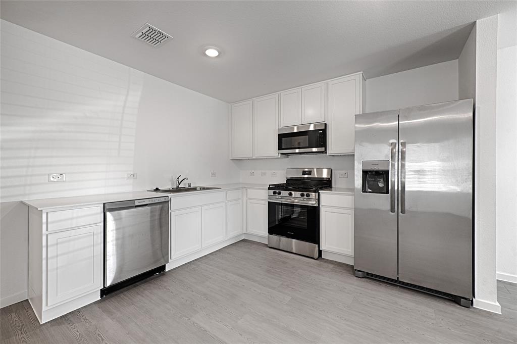1617 Verdin Road Fort Worth, TX 76140 - Photo 6 of 22 Gallery Image 6