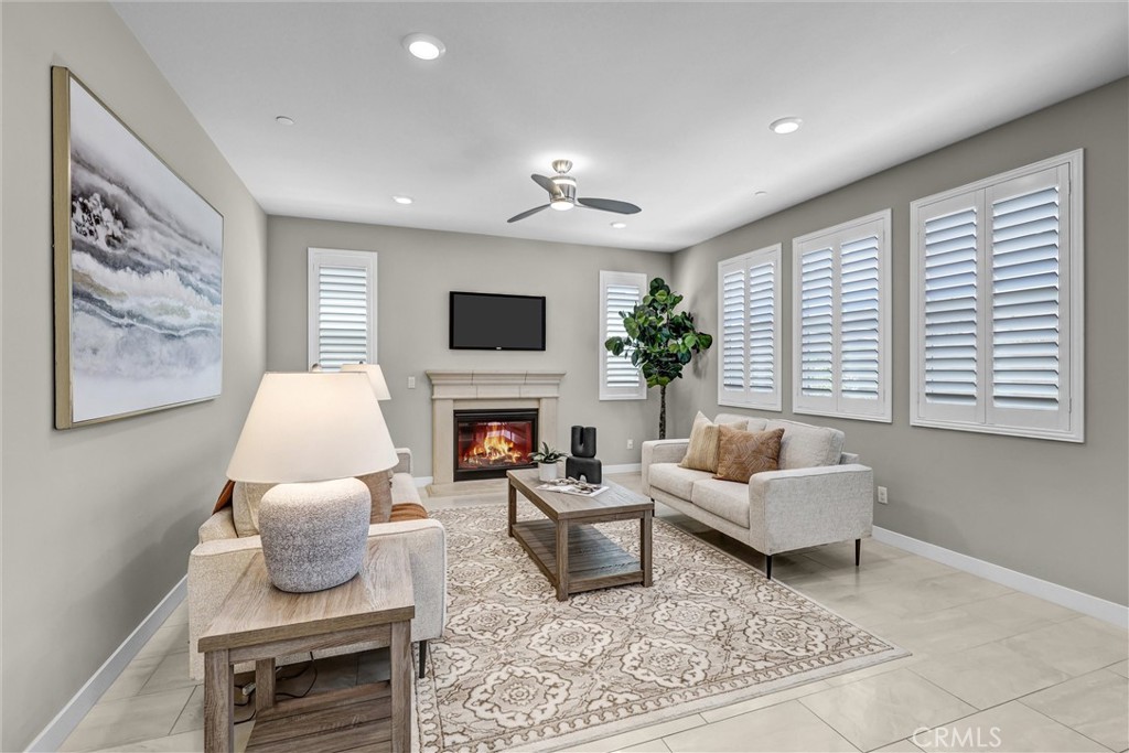 105 Rake Irvine, CA 92618 - Photo 4 of 37