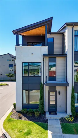 $439,900 | 697 Burnside Place, Chattanooga, TN 37408