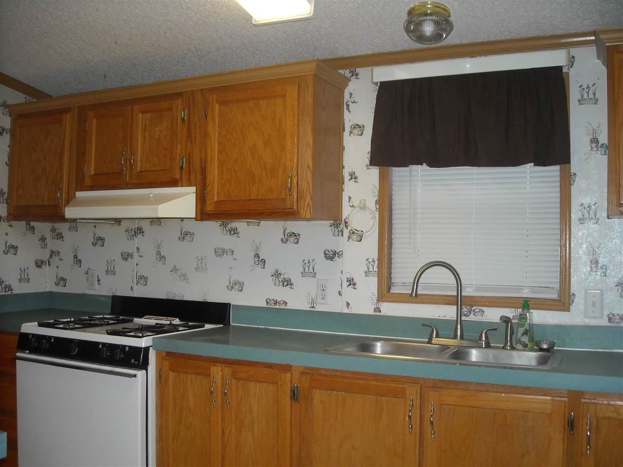 14889 Viaduct Road Copemish, MI 49625 - Photo 4 of 25 1870594-3.JPG