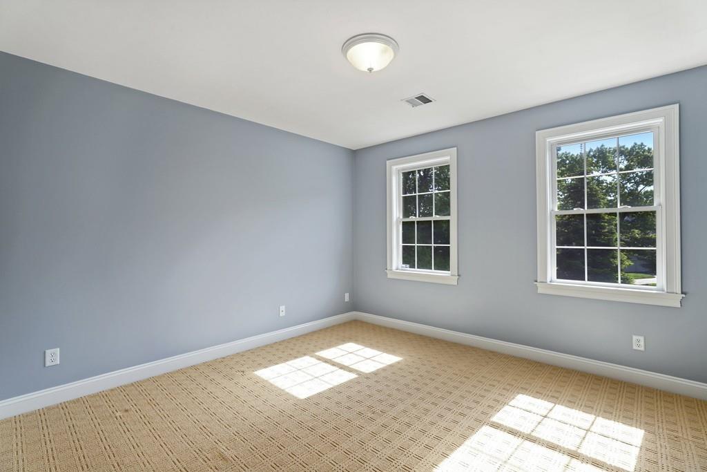 10 Longwalk Road Franklin, MA 02038 - Photo 11 of 42 Gallery Image 11