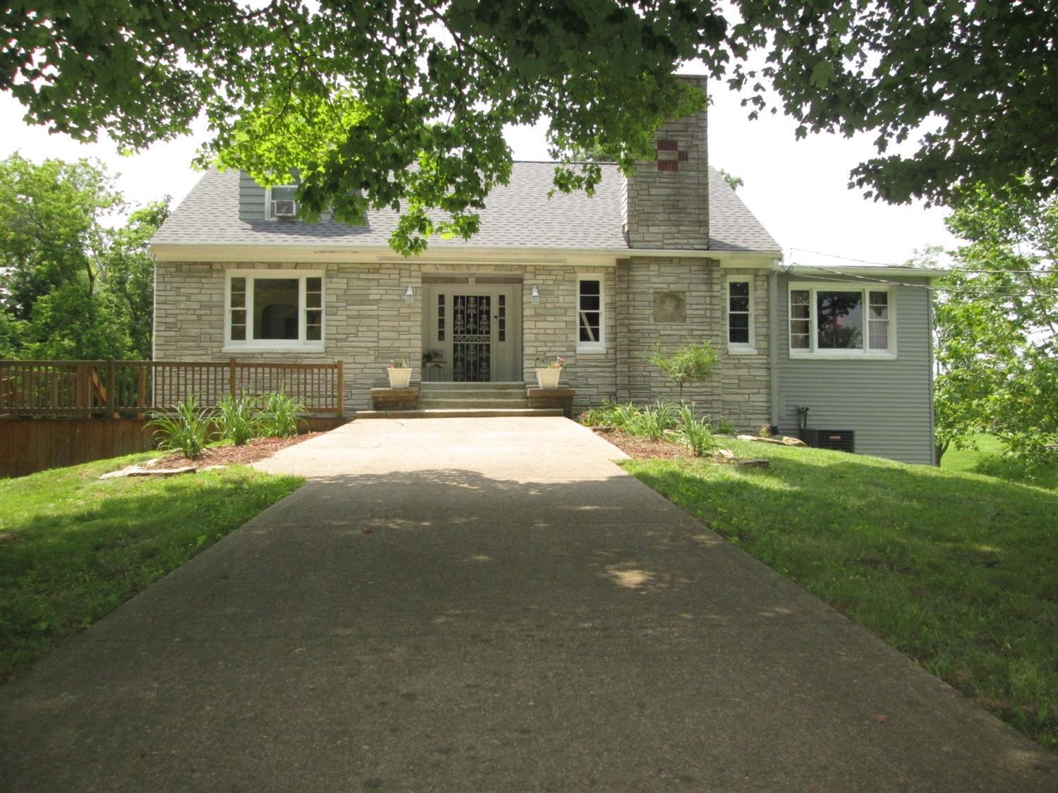 3427 Locust Corner Road Cincinnati, OH 45245 - Photo 2 of 37 Gallery Image 2