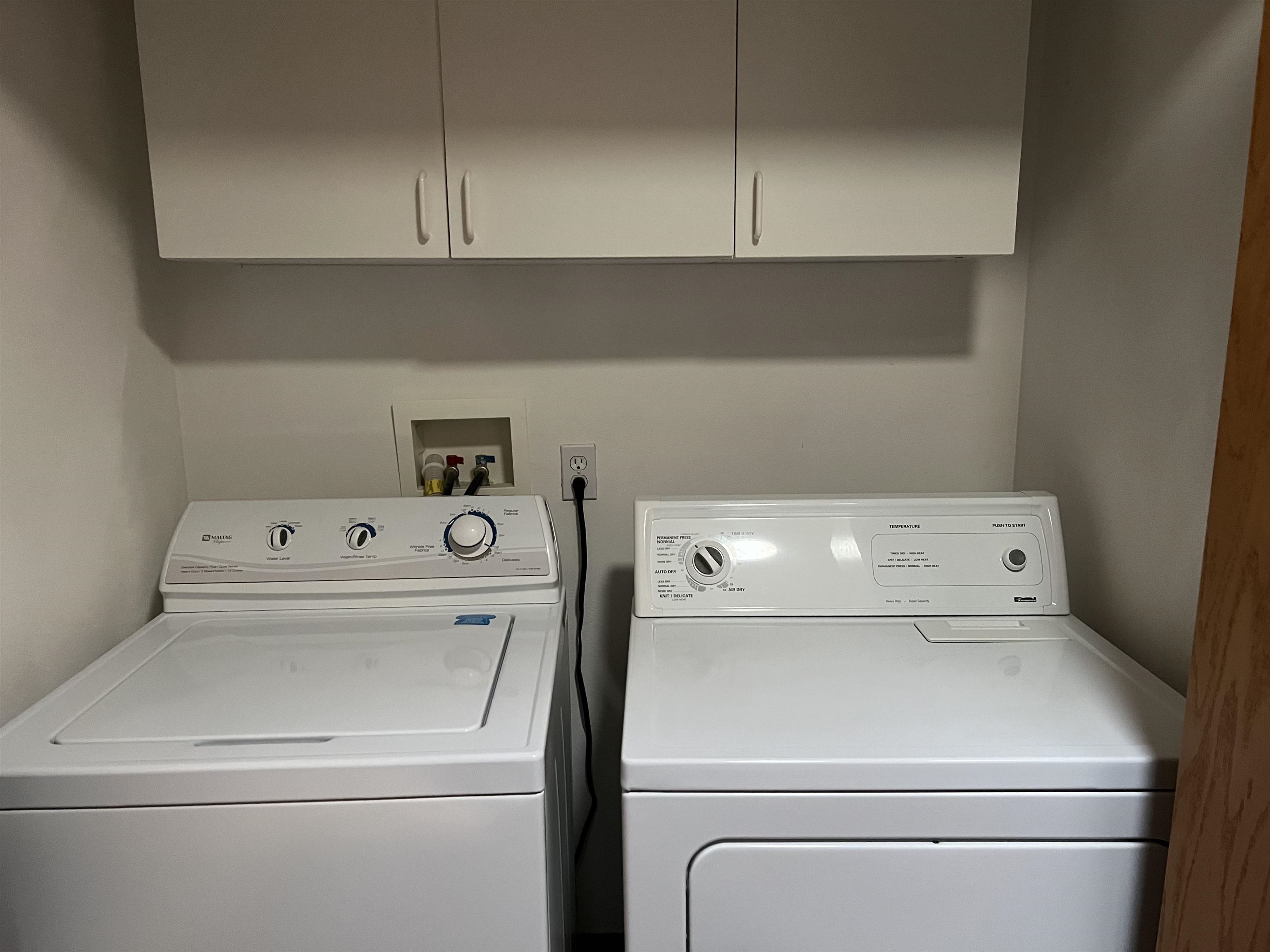 1917 Comanche Court Freeport, IL 61032 - Photo 13 of 25 a utility room with dryer and washer