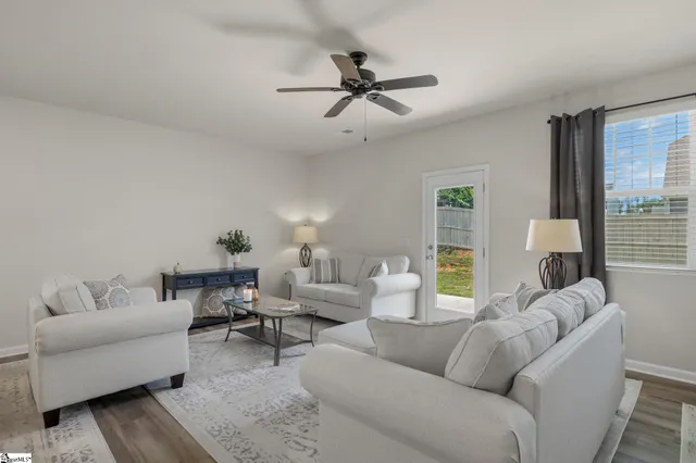 $250,000 | 432 Bee Cv Way, Pendleton, SC 29670