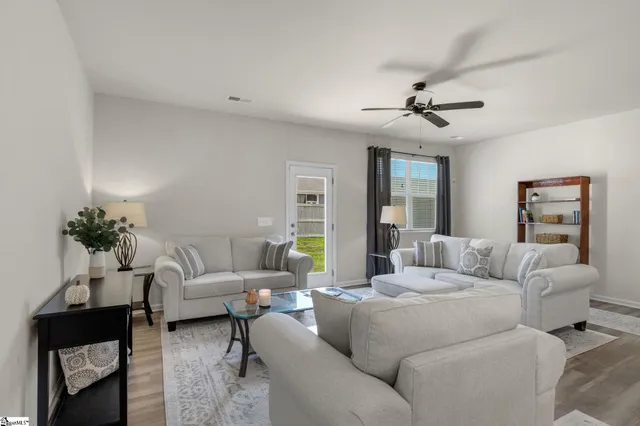 $250,000 | 432 Bee Cv Way, Pendleton, SC 29670