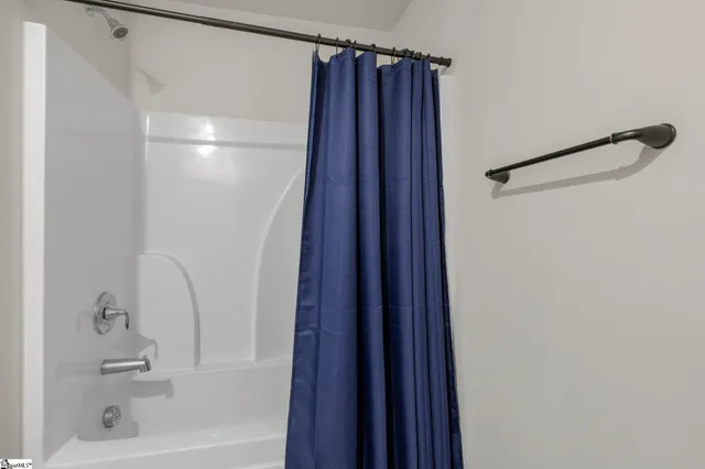 $250,000 | 432 Bee Cv Way, Pendleton, SC 29670