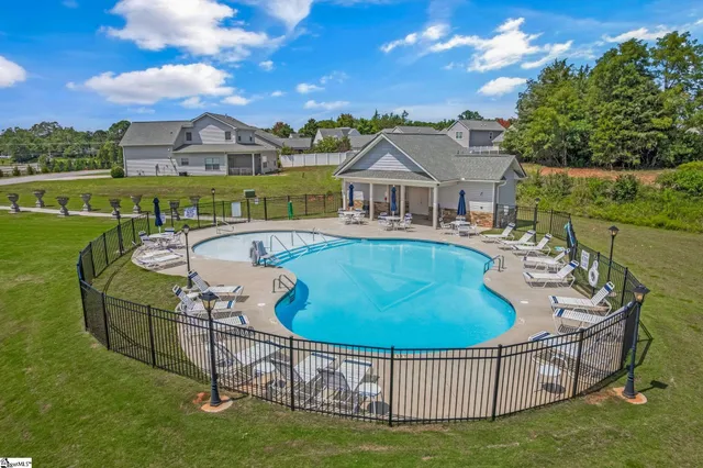 $250,000 | 432 Bee Cv Way, Pendleton, SC 29670