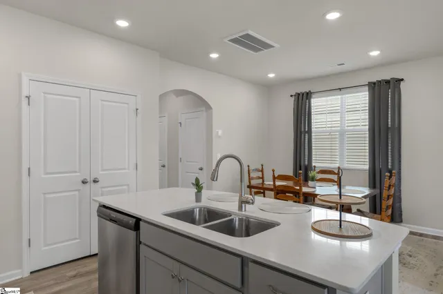 $250,000 | 432 Bee Cv Way, Pendleton, SC 29670