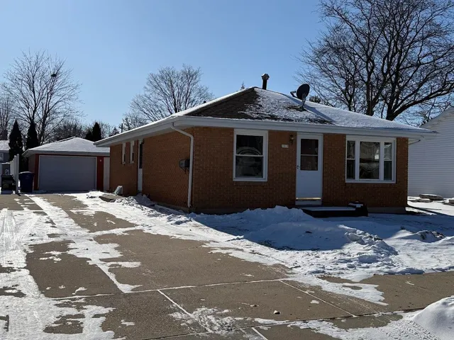 $184,900 | 1519 Adams Avenue, Oshkosh, WI 54902