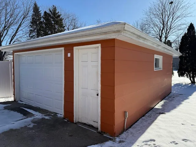 $184,900 | 1519 Adams Avenue, Oshkosh, WI 54902