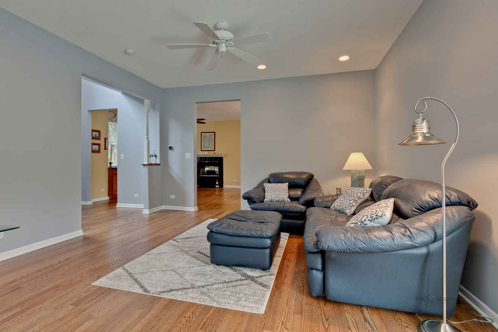 211 Washington Road Lake Forest, IL 60045 - Photo 19 of 26 a living room with furniture and wooden floor