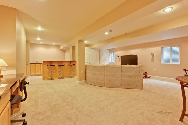211 Washington Road Lake Forest, IL 60045 - Photo 23 of 26 a view of a livingroom with furniture