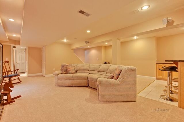 211 Washington Road Lake Forest, IL 60045 - Photo 25 of 26 a living room with furniture and a view of living room