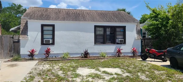 $1,250 | 6905 3rd Street North, St. Petersburg, FL 33702